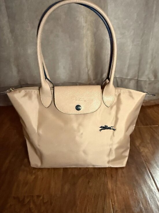 Longchamp Handbags - Medium Clay Classic Foldable Tote Handbag